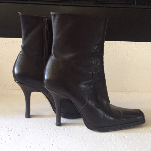 Guess by Marciano Shoes - Guess by Marciano - Brown Boots